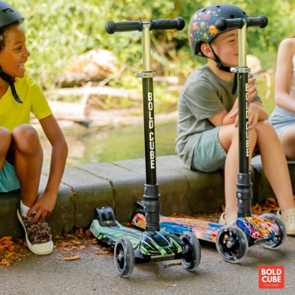 Big Fold | Three Wheel Scooter for Children Ages 5-10 Years | LED Wheels with Flashing Lights | Height Adjustable 65 to 89 cm | Rear Reflectors - Image 2