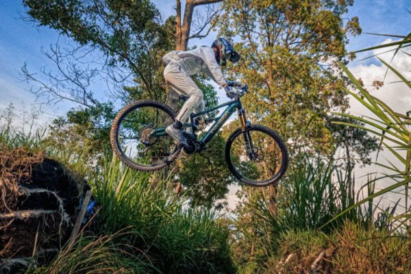 Polygon Collosus N8XE – The Ultimate E-Enduro Powerhouse 180mm of Bosch-Powered Downhill Domination - Image 2