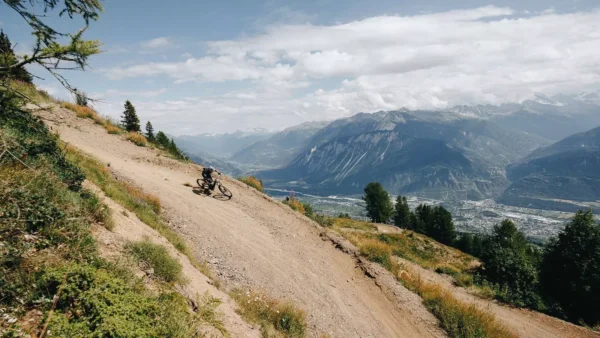 S-WORKS TURBO LEVO 4 – The Ultimate Carbon E-MTB Beast - Image 6